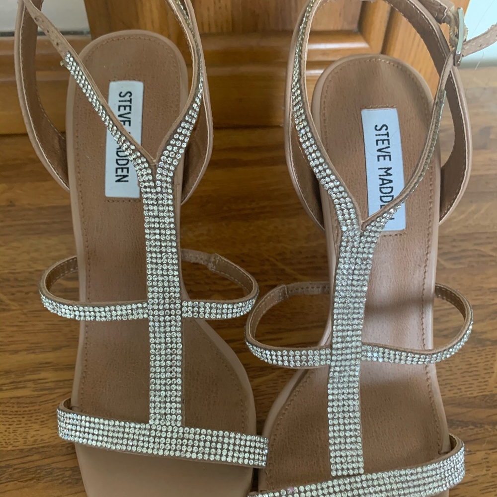 Shoes - Picture 4 of 4